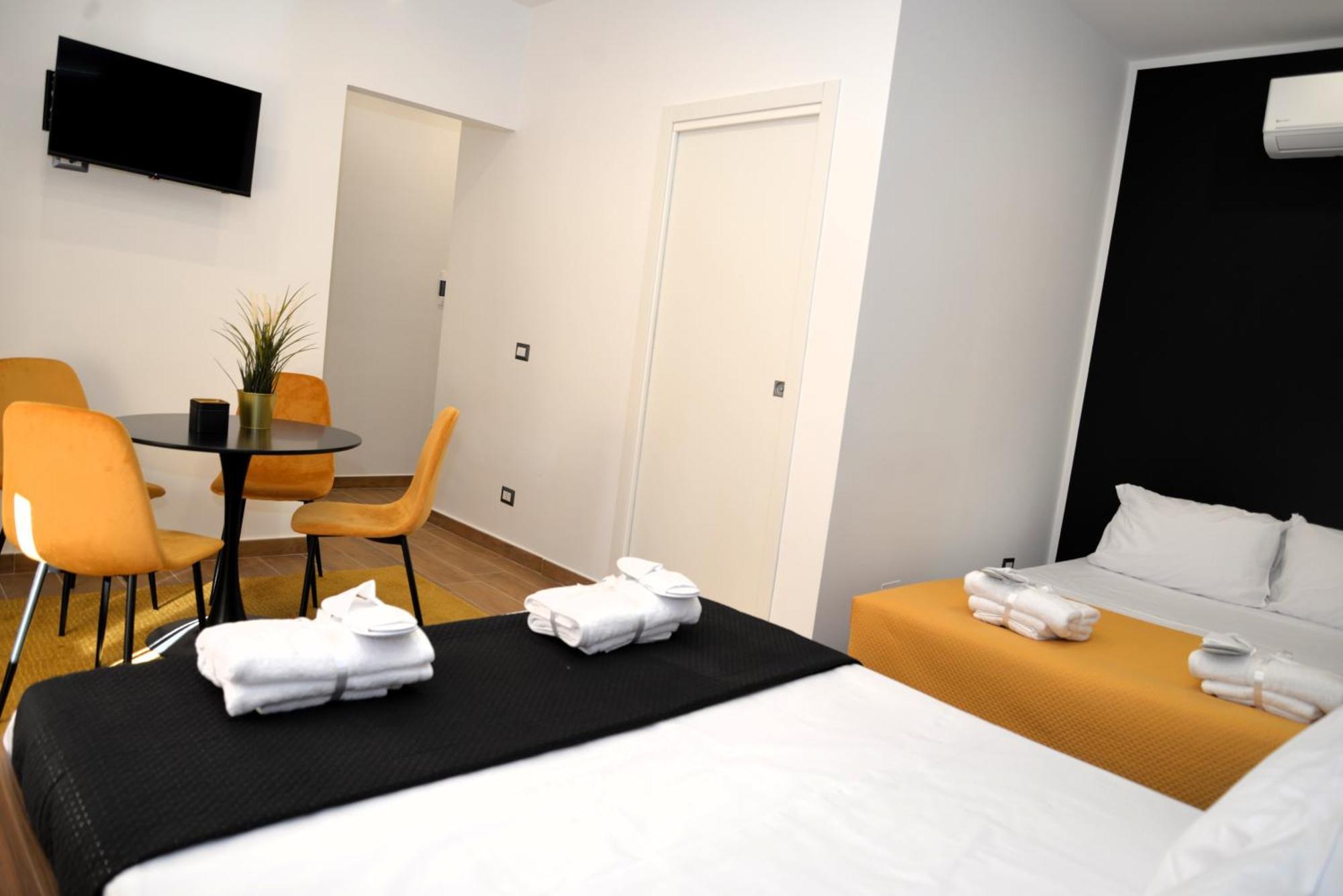 Blackwoody Contemporary Rooms - Napoli Centro Storico المظهر الخارجي الصورة