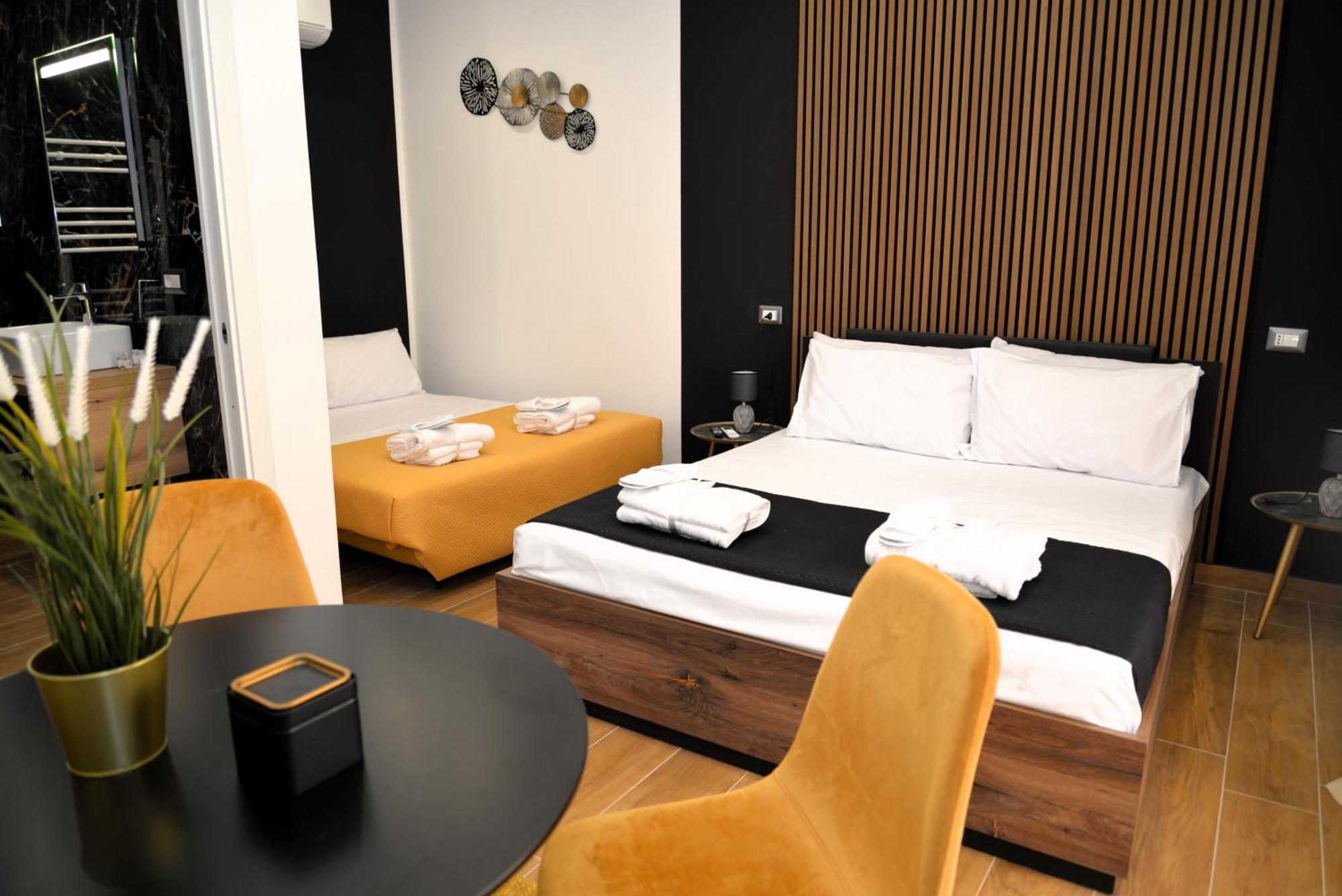 Blackwoody Contemporary Rooms - Napoli Centro Storico المظهر الخارجي الصورة