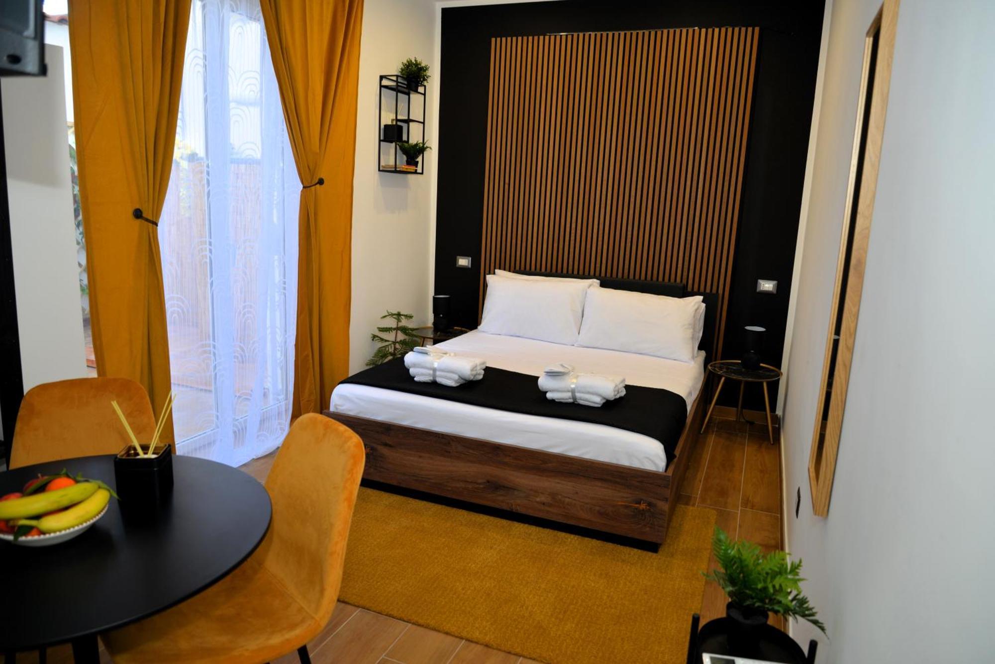 Blackwoody Contemporary Rooms - Napoli Centro Storico المظهر الخارجي الصورة