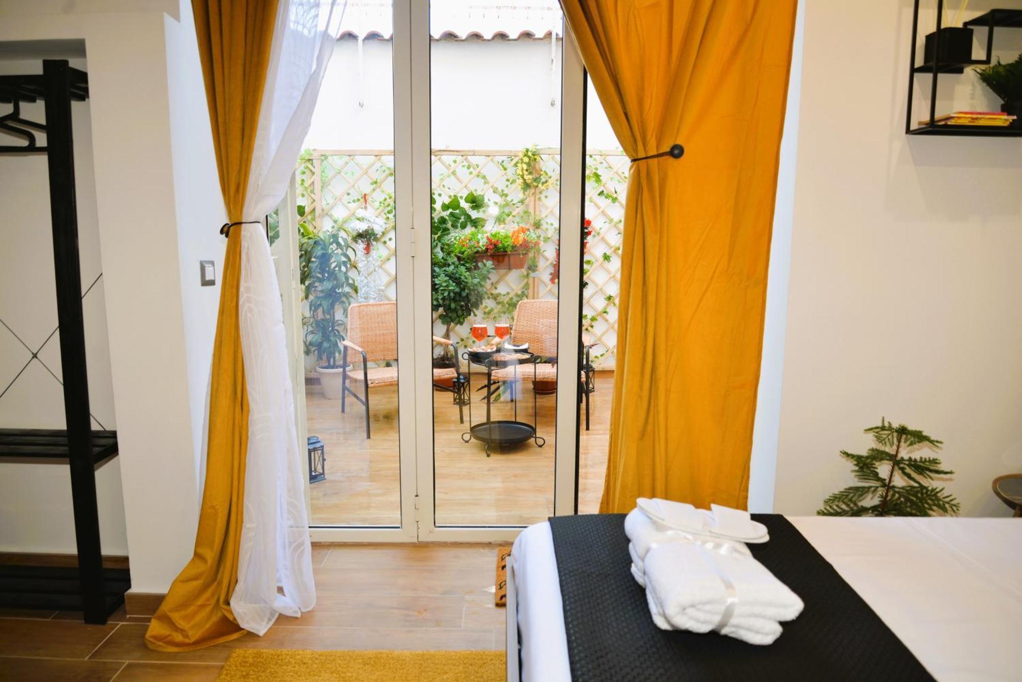 Blackwoody Contemporary Rooms - Napoli Centro Storico المظهر الخارجي الصورة